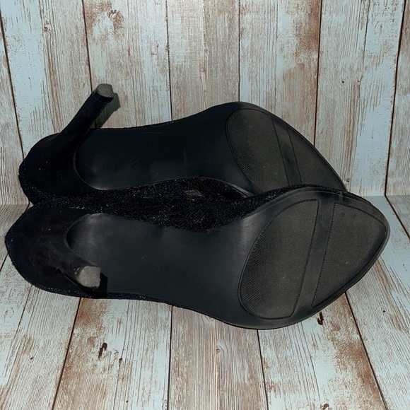 Lace Heels - Picture 7 of 7